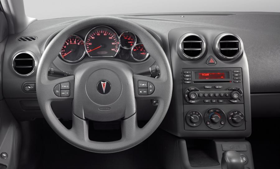  Pontiac G6 2005 года  (фото 18 из 38)